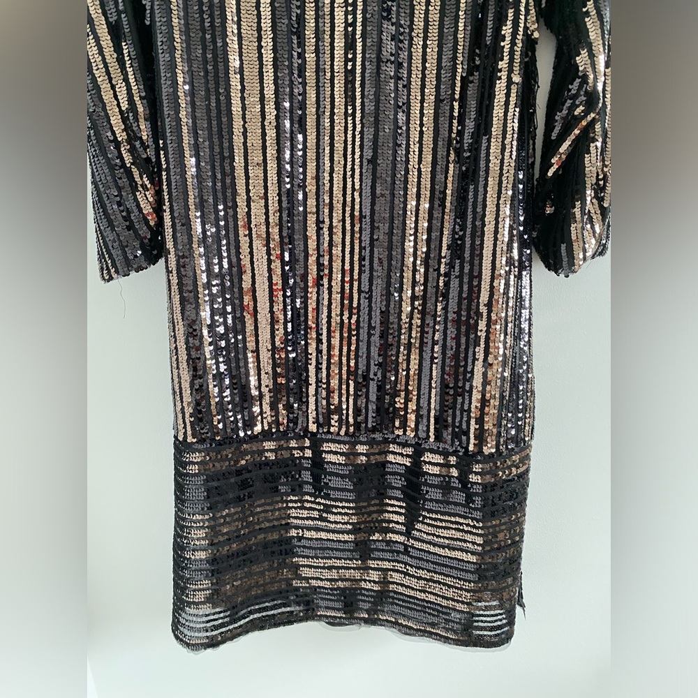 BCBGMaxAzria Black & Gold Sequin Wrap Dress Size Small New With Tag - Picture 12 of 12
